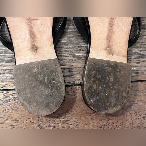 Manolo Blahnik Black Leather Bow Accents Sandals size 37 Women’s US size 7 - Picture 10 of 12